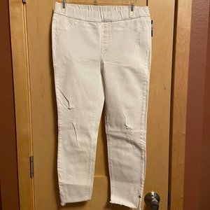 NWT: Simply Vera Wang White Denim Capris: Size Small